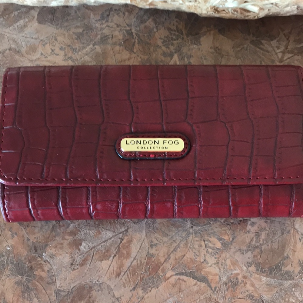London Fog Collection wallet - Picture 2 of 10